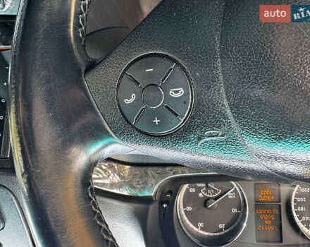 Мерседес Виано 2012 в Киеве на Automoto.ua Черный Мерседес Виано, объемом двигателя 2.2 л и пробегом 148 тыс. км за 22340 $, фото 16 на Automoto.ua