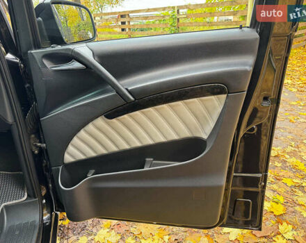 Мерседес Виано 2012 в Киеве на Automoto.ua Черный Мерседес Виано, объемом двигателя 2.2 л и пробегом 148 тыс. км за 22340 $, фото 33 на Automoto.ua