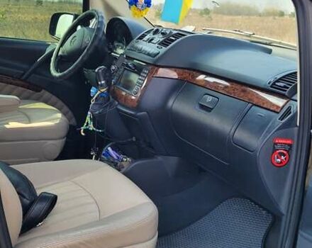 Черный Мерседес Виано, объемом двигателя 2.2 л и пробегом 260 тыс. км за 22500 $, фото 24 на Automoto.ua