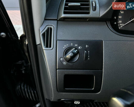 Черный Мерседес Виано, объемом двигателя 2.2 л и пробегом 306 тыс. км за 16500 $, фото 54 на Automoto.ua
