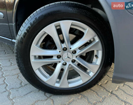 Черный Мерседес Виано, объемом двигателя 2.2 л и пробегом 306 тыс. км за 16500 $, фото 10 на Automoto.ua