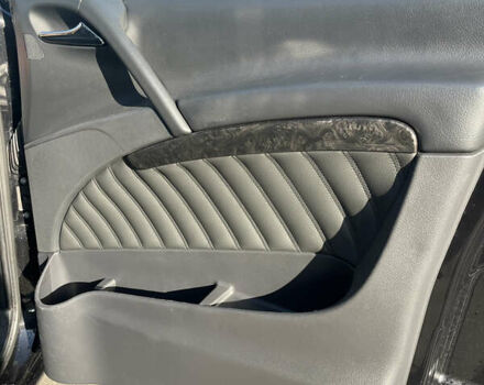 Черный Мерседес Виано, объемом двигателя 2.99 л и пробегом 301 тыс. км за 25999 $, фото 19 на Automoto.ua