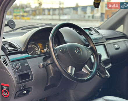 Мерседес Виано 2013 в Киеве на Automoto.ua Черный Мерседес Виано, объемом двигателя 3.5 л и пробегом 180 тыс. км за 18900 $, фото 49 на Automoto.ua