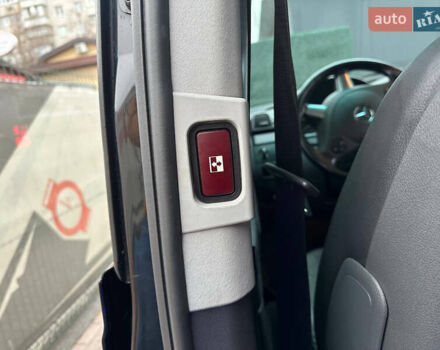Мерседес Виано 2013 в Киеве на Automoto.ua Черный Мерседес Виано, объемом двигателя 3.5 л и пробегом 180 тыс. км за 18900 $, фото 40 на Automoto.ua