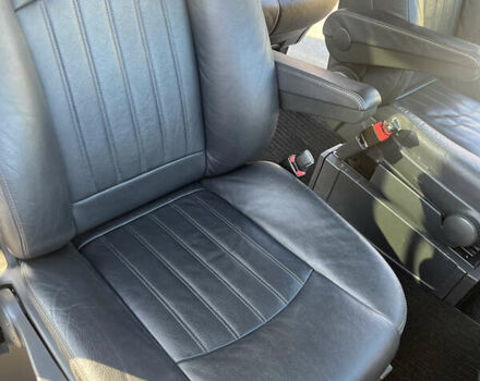 Черный Мерседес Виано, объемом двигателя 2.99 л и пробегом 301 тыс. км за 25999 $, фото 20 на Automoto.ua