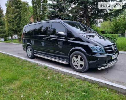 Чорний Мерседес Віано, об'ємом двигуна 3 л та пробігом 285 тис. км за 28000 $, фото 1 на Automoto.ua