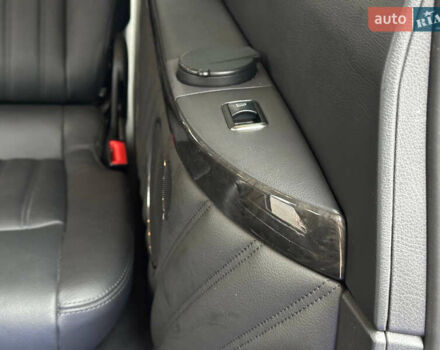 Мерседес Виано 2013 в Киеве на Automoto.ua Черный Мерседес Виано, объемом двигателя 3.5 л и пробегом 180 тыс. км за 18900 $, фото 33 на Automoto.ua