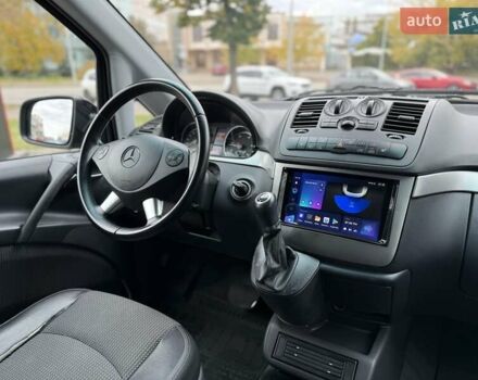 Черный Мерседес Виано, объемом двигателя 2.14 л и пробегом 238 тыс. км за 21500 $, фото 8 на Automoto.ua