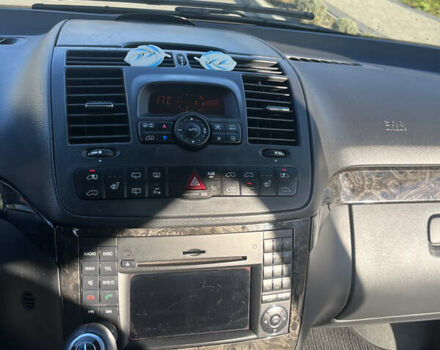 Черный Мерседес Виано, объемом двигателя 2.99 л и пробегом 301 тыс. км за 25999 $, фото 12 на Automoto.ua