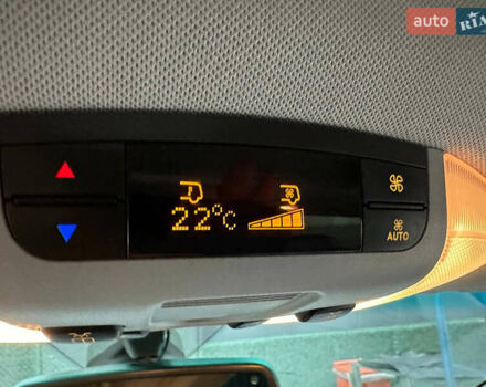 Мерседес Виано 2013 в Киеве на Automoto.ua Черный Мерседес Виано, объемом двигателя 3.5 л и пробегом 180 тыс. км за 18900 $, фото 13 на Automoto.ua