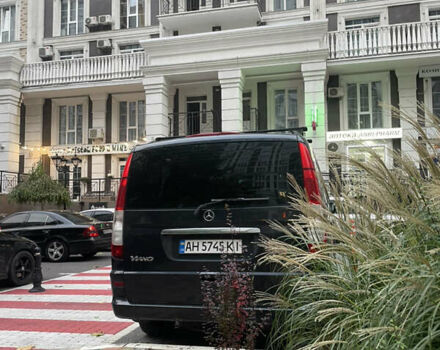 Черный Мерседес Виано, объемом двигателя 3.72 л и пробегом 475 тыс. км за 12000 $, фото 1 на Automoto.ua