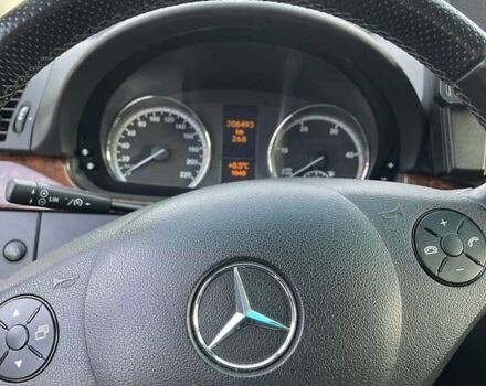 Чорний Мерседес Віано, об'ємом двигуна 2.14 л та пробігом 206 тис. км за 20000 $, фото 1 на Automoto.ua