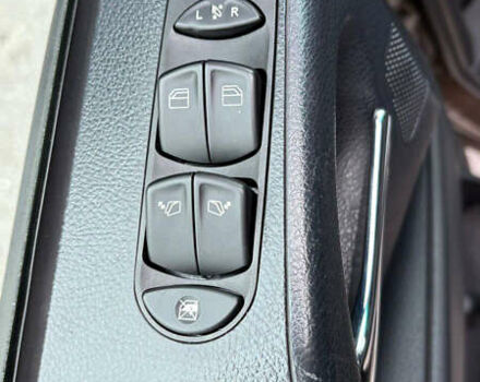 Коричневый Мерседес Виано, объемом двигателя 2.15 л и пробегом 236 тыс. км за 20700 $, фото 8 на Automoto.ua