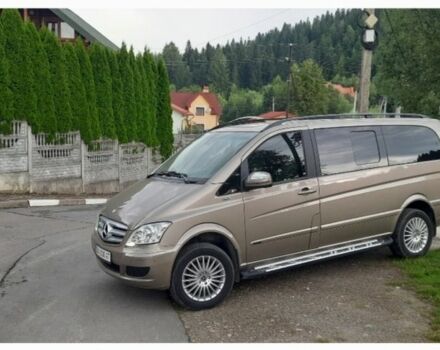 Коричневий Мерседес Віано, об'ємом двигуна 2.1 л та пробігом 120 тис. км за 30000 $, фото 1 на Automoto.ua