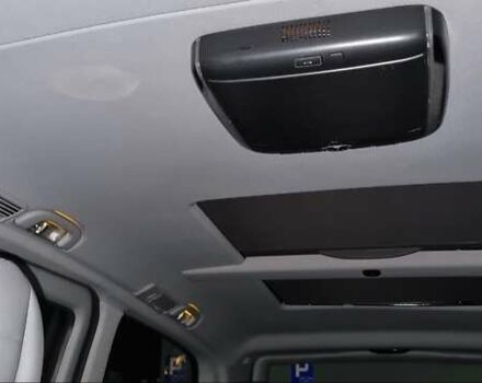 Красный Мерседес Виано, объемом двигателя 2.14 л и пробегом 222 тыс. км за 21500 $, фото 4 на Automoto.ua