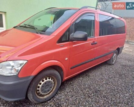 Красный Мерседес Виано, объемом двигателя 2.14 л и пробегом 348 тыс. км за 13500 $, фото 1 на Automoto.ua