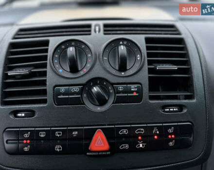 Мерседес Виано, объемом двигателя 2.2 л и пробегом 447 тыс. км за 12000 $, фото 40 на Automoto.ua