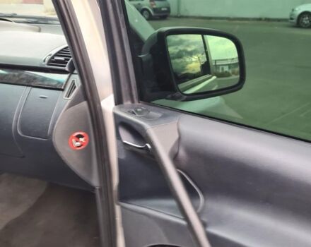 Сірий Мерседес Виано пас., об'ємом двигуна 2.2 л та пробігом 303 тис. км за 12690 $, фото 18 на Automoto.ua