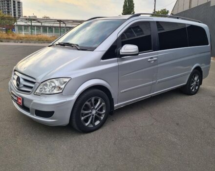 Серый Мерседес Виано пасс., объемом двигателя 2.2 л и пробегом 303 тыс. км за 12690 $, фото 1 на Automoto.ua