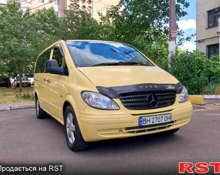 Желтый Мерседес Виано, объемом двигателя 2.2 л и пробегом 250 тыс. км за 7000 $, фото 1 на Automoto.ua