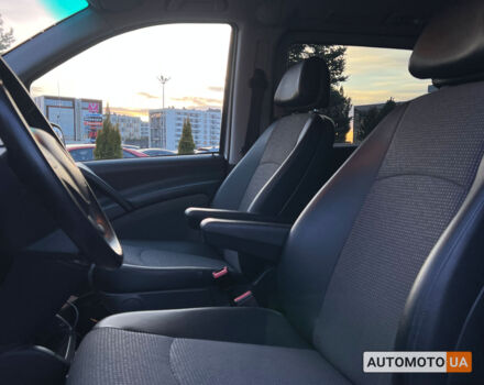 Серый Мерседес Виано, объемом двигателя 2.1 л и пробегом 323 тыс. км за 19999 $, фото 9 на Automoto.ua