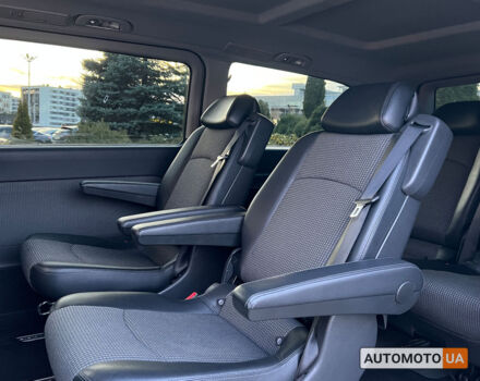 Серый Мерседес Виано, объемом двигателя 2.1 л и пробегом 323 тыс. км за 19999 $, фото 10 на Automoto.ua