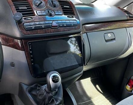 Серый Мерседес Виано, объемом двигателя 2.15 л и пробегом 332 тыс. км за 7800 $, фото 2 на Automoto.ua