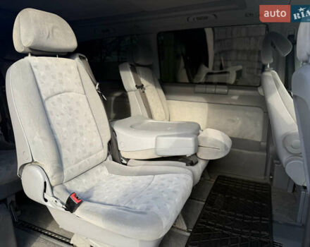 Серый Мерседес Виано, объемом двигателя 2.15 л и пробегом 442 тыс. км за 9500 $, фото 34 на Automoto.ua