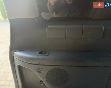 Серый Мерседес Виано, объемом двигателя 2.15 л и пробегом 442 тыс. км за 9500 $, фото 37 на Automoto.ua