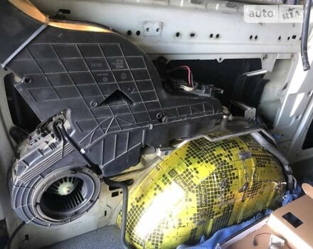 Серый Мерседес Виано, объемом двигателя 2.15 л и пробегом 295 тыс. км за 14900 $, фото 41 на Automoto.ua