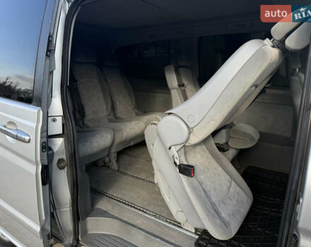 Серый Мерседес Виано, объемом двигателя 2.15 л и пробегом 442 тыс. км за 9500 $, фото 35 на Automoto.ua