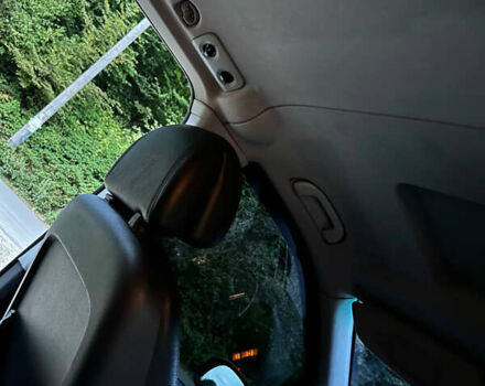 Сірий Мерседес Віано, об'ємом двигуна 2.15 л та пробігом 271 тис. км за 12800 $, фото 20 на Automoto.ua