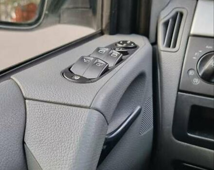 Серый Мерседес Виано, объемом двигателя 2.99 л и пробегом 372 тыс. км за 11300 $, фото 18 на Automoto.ua