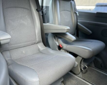 Сірий Мерседес Віано, об'ємом двигуна 2.2 л та пробігом 999 тис. км за 4500 $, фото 6 на Automoto.ua