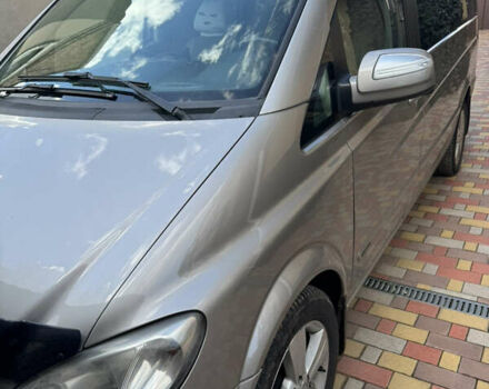 Серый Мерседес Виано, объемом двигателя 2.14 л и пробегом 308 тыс. км за 9900 $, фото 2 на Automoto.ua