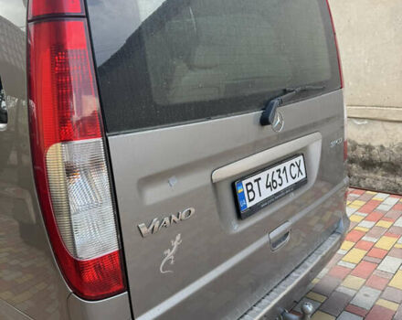 Серый Мерседес Виано, объемом двигателя 2.14 л и пробегом 308 тыс. км за 9900 $, фото 4 на Automoto.ua