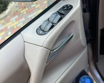 Сірий Мерседес Віано, об'ємом двигуна 2.14 л та пробігом 308 тис. км за 9900 $, фото 23 на Automoto.ua