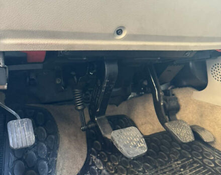 Серый Мерседес Виано, объемом двигателя 2.14 л и пробегом 308 тыс. км за 9900 $, фото 21 на Automoto.ua