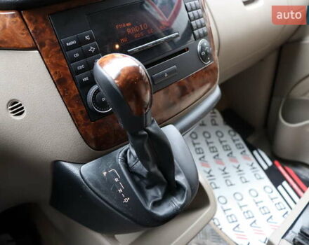 Серый Мерседес Виано, объемом двигателя 2.15 л и пробегом 327 тыс. км за 14900 $, фото 25 на Automoto.ua