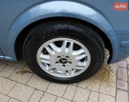 Серый Мерседес Виано, объемом двигателя 2.15 л и пробегом 327 тыс. км за 14900 $, фото 3 на Automoto.ua