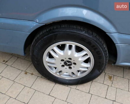 Серый Мерседес Виано, объемом двигателя 2.15 л и пробегом 327 тыс. км за 14900 $, фото 4 на Automoto.ua