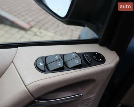 Серый Мерседес Виано, объемом двигателя 2.15 л и пробегом 327 тыс. км за 14900 $, фото 12 на Automoto.ua