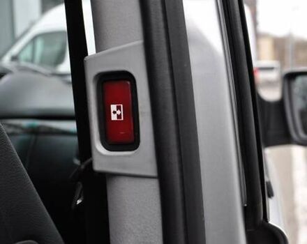 Серый Мерседес Виано, объемом двигателя 2.14 л и пробегом 202 тыс. км за 19900 $, фото 16 на Automoto.ua