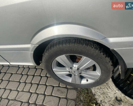 Сірий Мерседес Віано, об'ємом двигуна 2.15 л та пробігом 390 тис. км за 13500 $, фото 9 на Automoto.ua