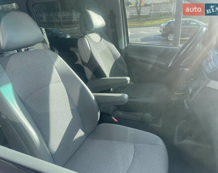 Сірий Мерседес Віано, об'ємом двигуна 2.15 л та пробігом 390 тис. км за 13500 $, фото 13 на Automoto.ua