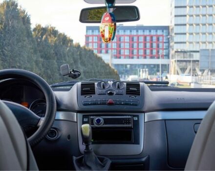 Серый Мерседес Виано, объемом двигателя 2.15 л и пробегом 380 тыс. км за 13500 $, фото 1 на Automoto.ua