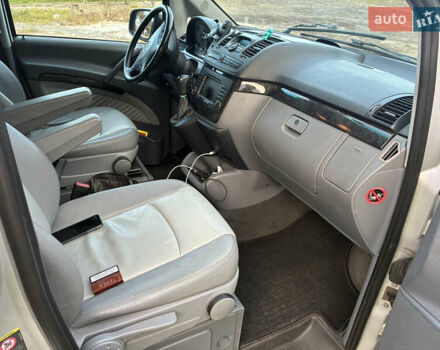 Сірий Мерседес Віано, об'ємом двигуна 2.15 л та пробігом 330 тис. км за 15999 $, фото 11 на Automoto.ua