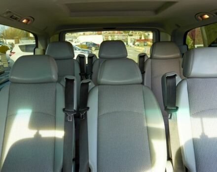 Серый Мерседес Виано, объемом двигателя 2.15 л и пробегом 380 тыс. км за 13500 $, фото 5 на Automoto.ua