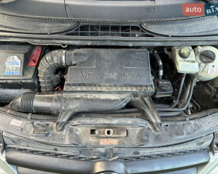 Сірий Мерседес Віано, об'ємом двигуна 2.15 л та пробігом 330 тис. км за 15999 $, фото 5 на Automoto.ua