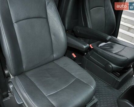 Серый Мерседес Виано, объемом двигателя 2.14 л и пробегом 202 тыс. км за 19900 $, фото 27 на Automoto.ua